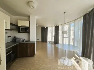 Pronájem atypického bytu, Vrchlabí, Krkonošská, 66 m2