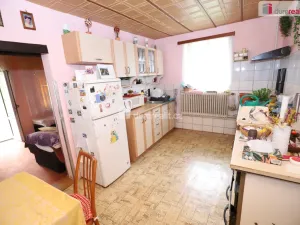 Prodej rodinného domu, Chlum Svaté Maří, Zahradní, 160 m2