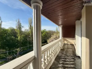 Pronájem atypického bytu, Chomutov, Zborovská, 256 m2