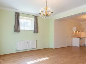 Prodej kanceláře, Holubice, 63 m2