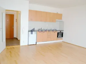 Pronájem bytu 1+kk, Praha, Sluneční náměstí, 35 m2