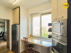 Prodej bytu 2+1, Karviná, tř. Těreškovové, 56 m2