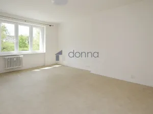 Pronájem bytu 1+kk, Praha, Hartigova, 36 m2