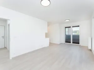 Pronájem bytu 1+kk, Praha - Vysočany, Poděbradská, 39 m2