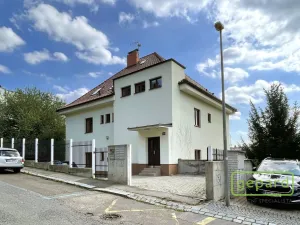 Pronájem bytu 2+kk, Praha - Vinohrady, Perucká, 79 m2