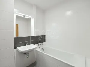 Pronájem bytu 1+kk, Praha - Čakovice, Tryskovická, 40 m2