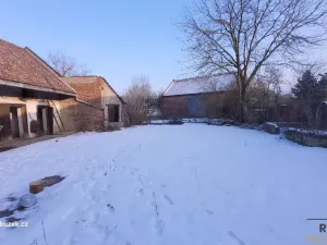Pronájem zemědělské usedlosti, Střeň, 100 m2