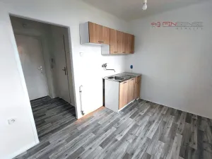 Pronájem bytu 1+1, Kladno, Kyjevská, 32 m2