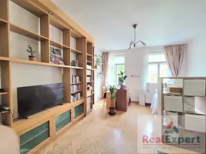 Pronájem bytu 3+1, Praha - Karlín, Kubova, 92 m2