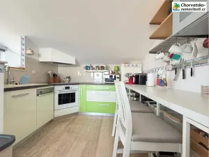 Prodej bytu 3+kk, Novalja, Chorvatsko, 67 m2
