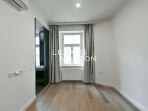 Pronájem bytu 4+kk, Praha - Vinohrady, náměstí Jiřího z Poděbrad, 107 m2