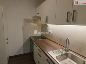 Pronájem bytu 1+kk, Kamenice, Sídliště II, 33 m2