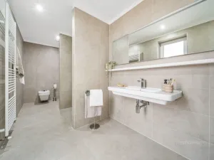 Prodej ubytování, Újezd u Brna, Nádražní, 234 m2