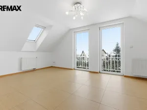 Pronájem rodinného domu, Jenišov - Pod Rohem, K Rohu, 210 m2