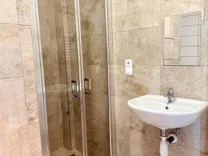 Pronájem bytu 2+kk, Plzeň, Guldenerova, 48 m2
