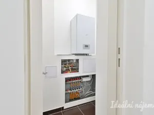Pronájem bytu 1+kk, Brno - Královo Pole, Poděbradova, 45 m2