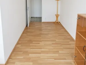 Pronájem bytu 2+1, Praha - Kbely, Svijanská, 40 m2