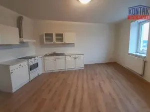 Pronájem bytu 1+kk, Ševětín, náměstí Šimona Lomnického, 33 m2