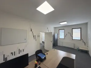 Pronájem kanceláře, České Budějovice - České Budějovice 6, Žižkova tř., 338 m2