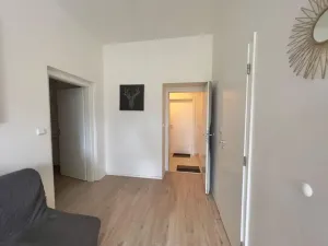 Pronájem bytu 2+kk, Praha - Vysočany, U Harfy, 40 m2