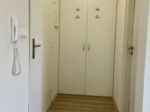Pronájem bytu 2+kk, Opava, Jaselská, 49 m2