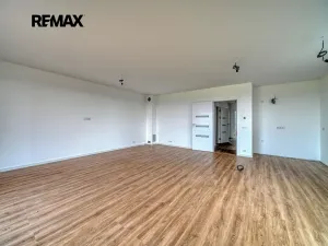 Pronájem rodinného domu, Červené Pečky, Hrabáňova, 213 m2