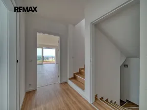 Pronájem rodinného domu, Červené Pečky, Hrabáňova, 213 m2