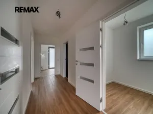 Pronájem rodinného domu, Červené Pečky, Hrabáňova, 213 m2