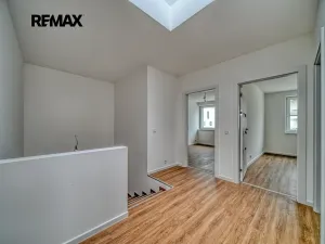 Pronájem rodinného domu, Červené Pečky, Hrabáňova, 213 m2