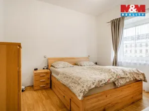 Prodej činžovního domu, Doksy, náměstí Republiky, 235 m2