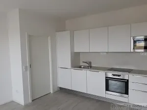 Pronájem bytu 1+kk, Tábor, U Areálu, 31 m2
