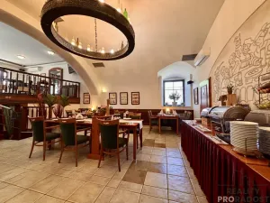 Pronájem restaurace, Hranice, Jiráskova, 1440 m2