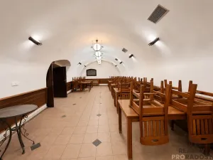 Pronájem ubytování, Hranice, Jiráskova, 1440 m2