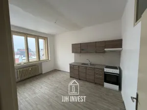 Pronájem bytu 3+1, Poděbrady - Poděbrady II, nám. T.G.Masaryka, 108 m2