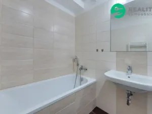 Prodej bytu 3+kk, Praha - Čakovice, Bermanova, 78 m2