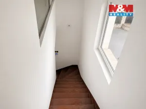Pronájem obchodního prostoru, Praha - Horní Počernice, Náchodská, 230 m2