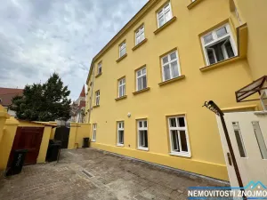Pronájem bytu 2+kk, Znojmo, Na Kopečku, 52 m2