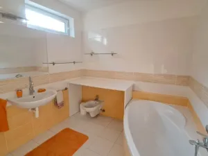 Pronájem rodinného domu, Praha - Libuš, Zbudovská, 198 m2