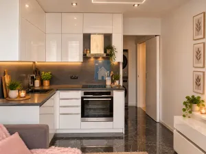 Pronájem bytu 2+kk, Praha, Španielova, 60 m2