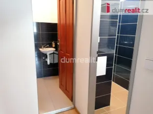Pronájem bytu 2+kk, Praha - Kobylisy, Zenklova, 55 m2