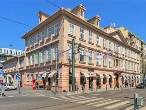 Pronájem kanceláře, Praha - Karlín, Sokolovská, 220 m2