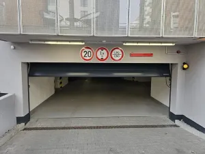 Pronájem garáže, Praha - Vysočany, Gerstelova, 18 m2