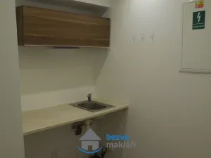 Pronájem obchodního prostoru, Pardubice, Smilova, 71 m2