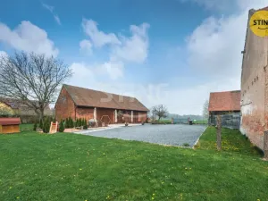 Prodej rodinného domu, Kunětice, 500 m2