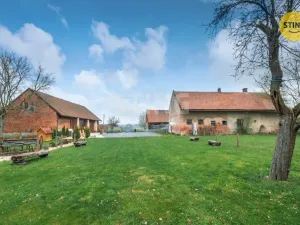 Prodej rodinného domu, Kunětice, 500 m2