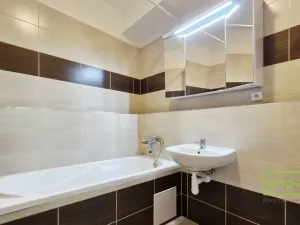 Pronájem bytu 2+kk, Praha - Hostivař, Vladycká, 52 m2