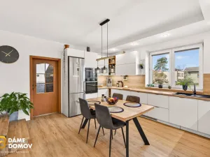 Prodej ubytování, Zlín - Štípa, Mariánské náměstí, 819 m2