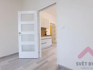 Pronájem bytu 2+kk, Praha - Vršovice, Tolstého, 40 m2
