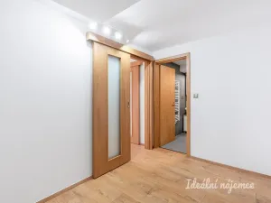 Pronájem bytu 2+kk, Přezletice, Zahradní, 34 m2