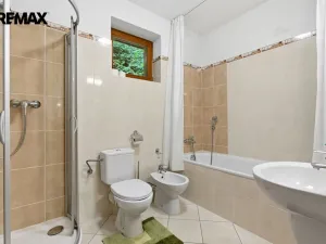 Prodej rodinného domu, Karlovy Vary, Slovenská, 137 m2